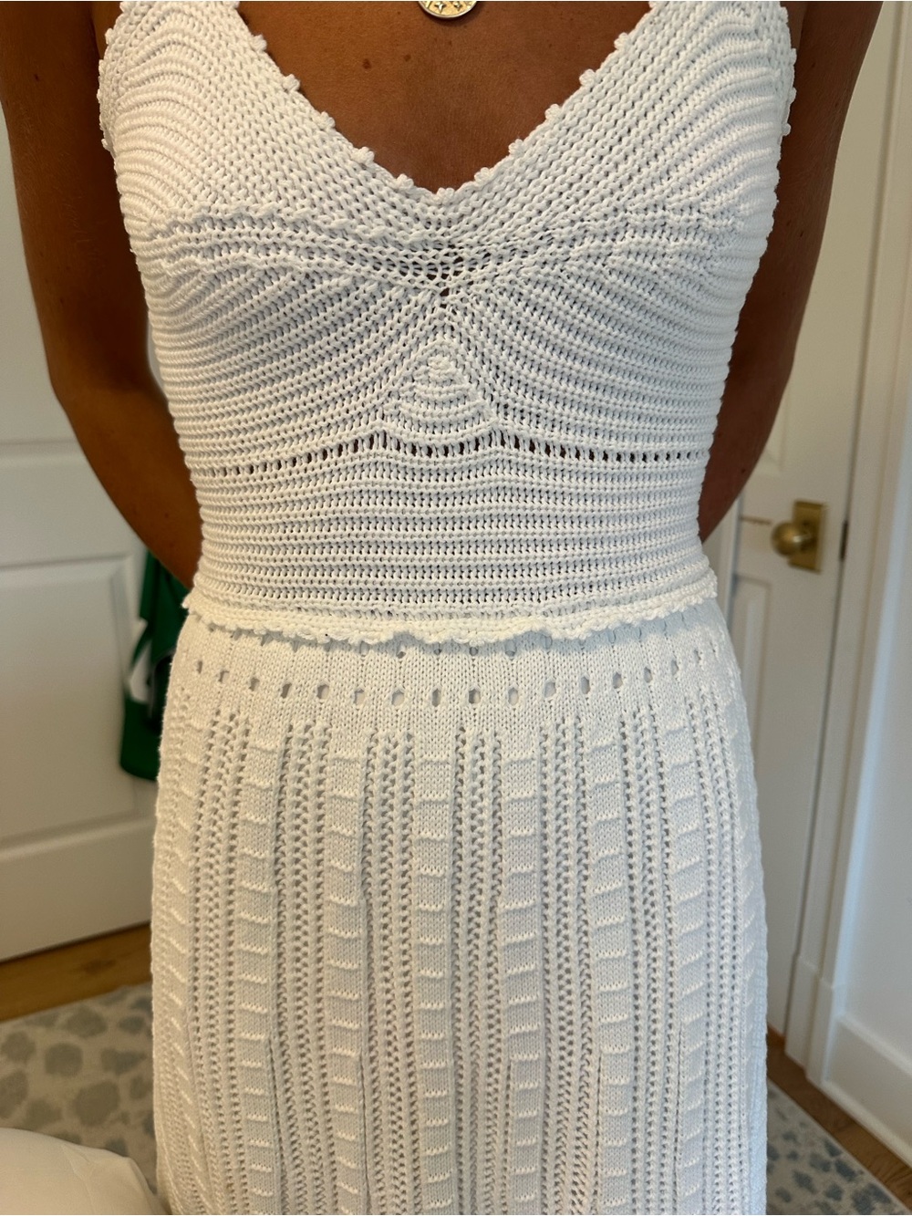 Moon River Tuckernuck White Crochet V‑Neck Maxi Dress - Picture 3 of 4